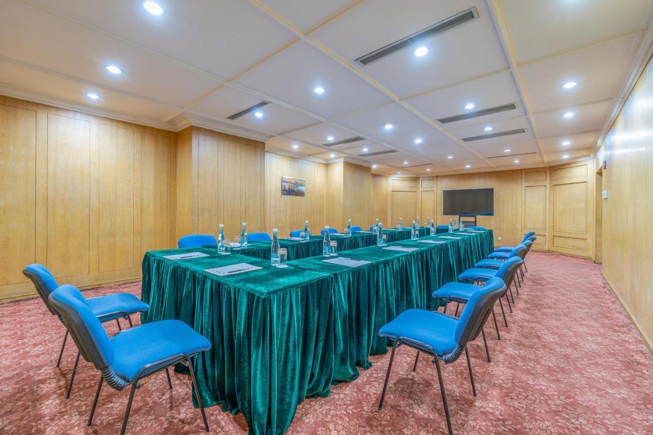 Baoding Zhong Yin Hotel Exterior photo