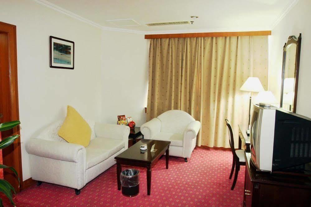 Baoding Zhong Yin Hotel Exterior photo