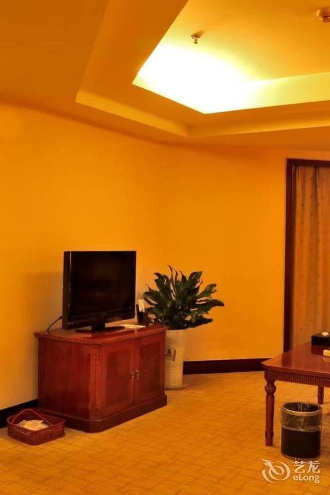 Baoding Zhong Yin Hotel Exterior photo