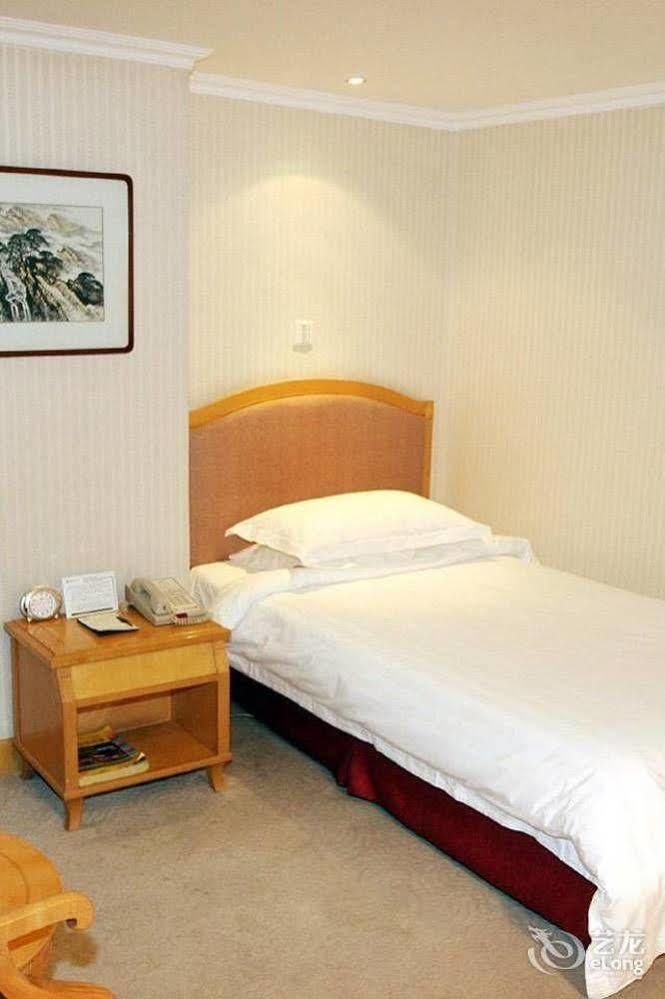 Baoding Zhong Yin Hotel Exterior photo